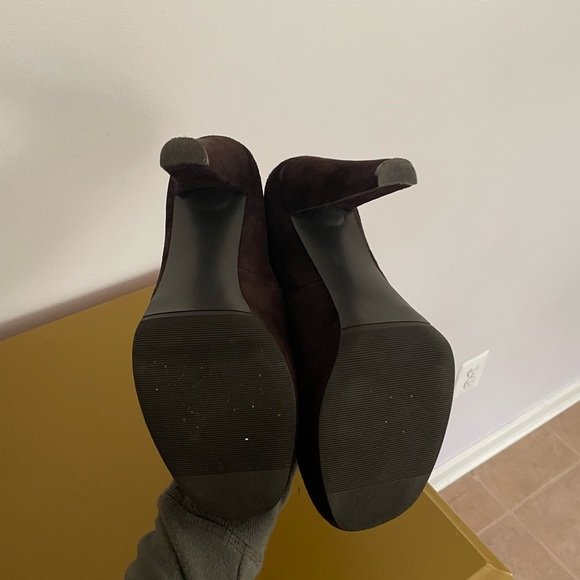 NWOT Calvin Klein Heels - Picture 3 of 5